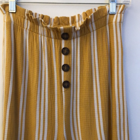 Flowy Beach Pants 🏖️ - Picture 3 of 11